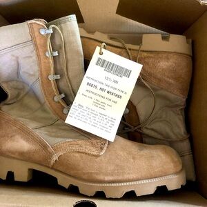 New Leather Suede Boots military grade, tan 13.5 XN, desert boots.